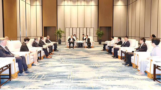 王劍鋒會(huì)見(jiàn)參加2025“對(duì)話(huà)德國(guó)”活動(dòng)嘉賓